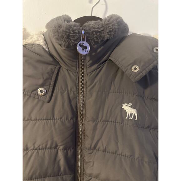Ambwrcrombie and Fitch winter coat gray size 7/8 in great condition - Picture 3 of 9